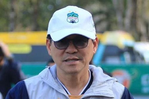 HLV Vũ Tiến Thành: Sao tôi không biết HAGL bán Minh Vương!