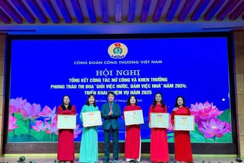 Ngành Công Thương tổ chức Lễ phát động thi đua và Tuần lễ áo dài