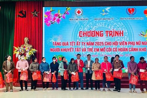 Nhiều hoạt động hỗ trợ người có hoàn cảnh khó khăn