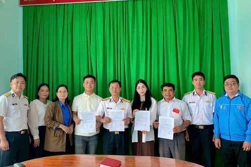 Lữ đoàn 957 ký kết hoạt động xây dựng nhà cho người dân ở xã Cam Thịnh Tây