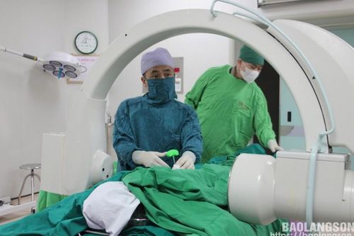 Tăng cường ứng dụng khoa học kỹ thuật, nâng cao chất lượng khám, chữa bệnh