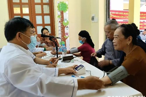 Phát huy năng lực hệ thống y tế cơ sở, nâng cao chất lượng chăm sóc sức khỏe Nhân dân