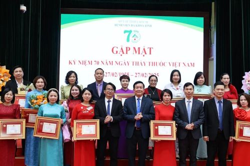 Gặp mặt kỷ niệm 70 năm ngày Thầy thuốc Việt Nam