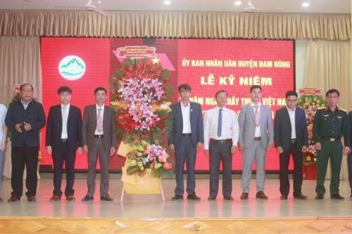 Đam Rông: Tổ chức Lễ kỷ niệm 70 năm Ngày Thầy thuốc Việt Nam