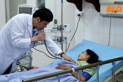 Tự hào truyền thống gia đình tận tâm với nghề thầy thuốc