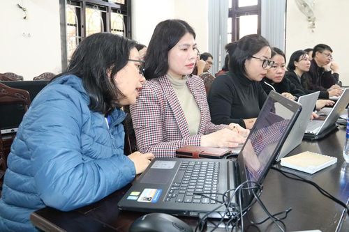 Tập huấn kỹ năng làm báo đa phương tiện trên báo điện tử