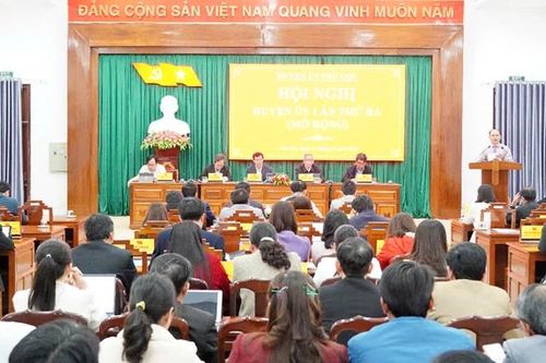 Phú Lộc: Thông qua đề án, phương án hợp nhất, tinh gọn một số cơ quan Đảng, chính quyền