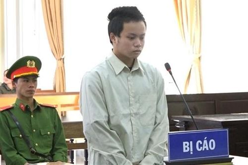 Bênh mẹ đâm cha tử vong