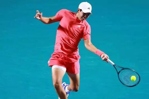 Learner Tien gây bất ngờ tại vòng 2 Mexican Open