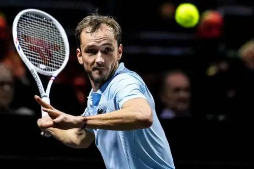 Daniil Medvedev thăng hoa tại Dubai Open