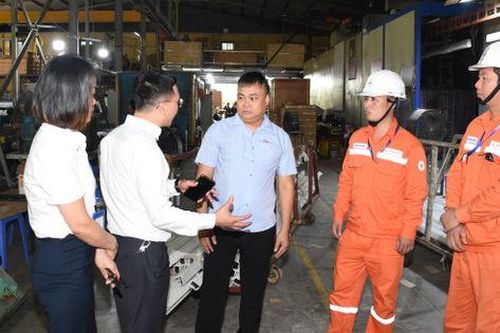EVNHANOI triển khai nhiều giải pháp đồng bộ đáp ứng nhu cầu điện năng của khách hàng