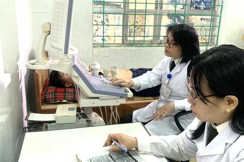 Những chiến sỹ 'blouse trắng' thầm lặng nơi tuyến đầu