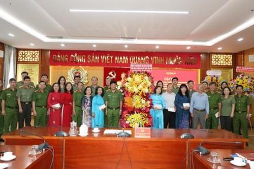 Lực lượng Y tế Công an TPHCM nỗ lực vì sự nghiệp bảo vệ sức khỏe cho CBCS và người dân