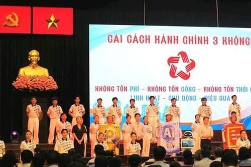 Thực hiện hiệu quả phong trào thi đua sáng tạo chào mừng 50 năm Ngày Giải phóng miền Nam
