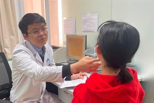 Nguyên nhân nào gây ra các bệnh về da hiếm gặp?