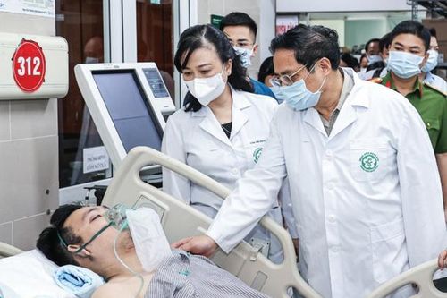Đảng, Nhà nước và Nhân dân không bao giờ quên sự hy sinh, cống hiến lặng thầm của đội ngũ cán bộ, nhân viên y tế