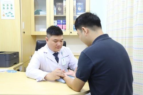 TS.BS. Bùi Phạm Minh Mẫn: Hành trình từ trái tim yêu nghề đến khát vọng đưa y học cổ truyền Việt Nam vươn tầm thế giới