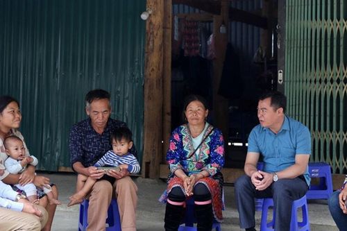 Lắng nghe nhân dân, củng cố vững chắc khối đại đoàn kết
