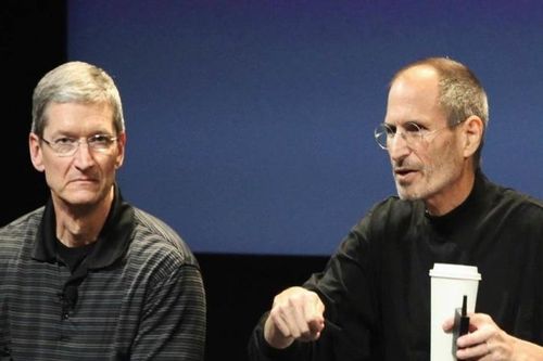 Phong cách phỏng vấn lập dị của Steve Jobs