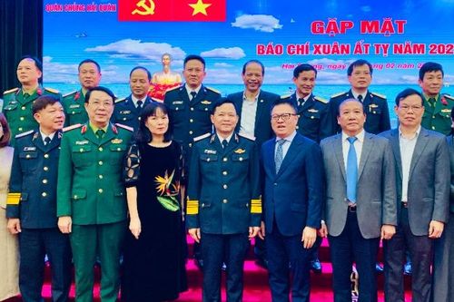 Tiếp tục phối hợp chặt chẽ trong tuyên truyền bảo vệ chủ quyền biển, đảo Tổ quốc