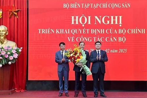 Ông Hoàng Trung Dũng giữ chức Tổng Biên tập Tạp chí Cộng sản