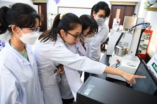 ĐHQG TP HCM tuyển dụng tiếp nhà khoa học trẻ làm việc tại các đơn vị thành viên và trực thuộc