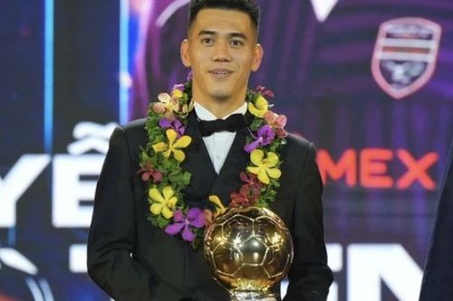 Tiến Linh dùng tiền thưởng Quả bóng Vàng 2024 làm từ thiện