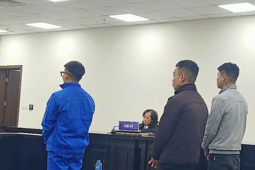 3 thanh niên kéo nhau vào tù vì mâu thuẫn nhỏ