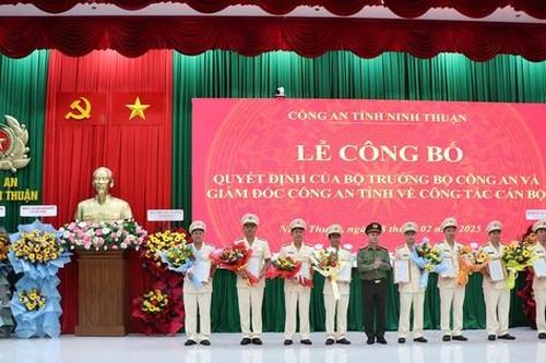Ninh Thuận công bố quyết định nhân sự, điều động nhiều cán bộ công an