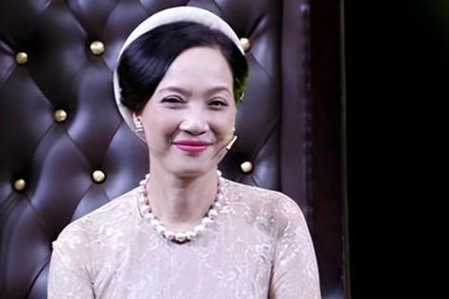 Showbiz 28/2: Bí mật 300 lần NSƯT Chí Trung hôn NSND Lê Khanh