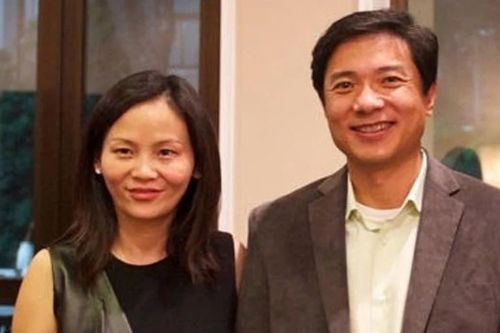 Chuyện tình 'sét đánh' của cặp đôi tài sắc quyền lực trong làng công nghệ