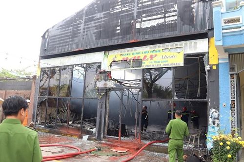 Cháy cơ sở kinh doanh phòng trà ở Đà Nẵng