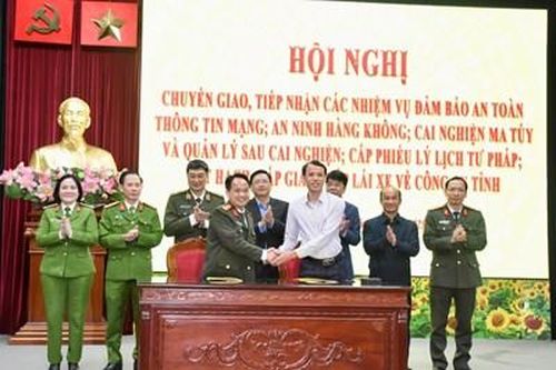 Công an tỉnh Thanh Hóa và Điện Biên tiếp nhận một số nhiệm vụ của các sở, ngành
