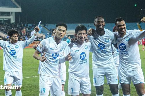 Thắng Thể Công 2-0 ngay tại Mỹ Đình, Nam Định tạo cách biệt 5 điểm với đối thủ
