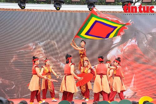 Lễ hội Đền Hồ Đề: Tưởng nhớ nữ tướng kiệt xuất thời Hai Bà Trưng