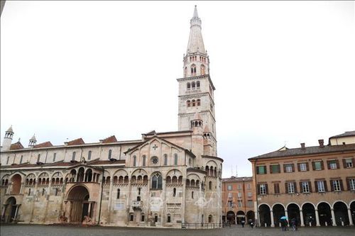 Khám phá sự quyến rũ của thành phố cổ Modena