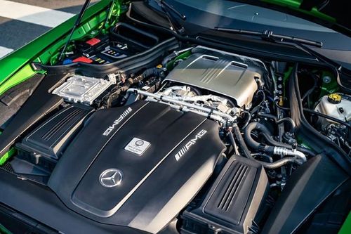 Mercedes-Benz quyết không bỏ qua động cơ V8 và V12