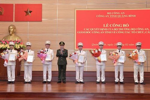 Công an tỉnh Quảng Bình công bố các quyết định về tổ chức bộ máy và công tác cán bộ