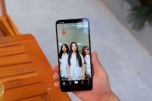 Đây là vua Android giá rẻ của toàn thế giới, hơn 2 triệu ở Việt Nam, bán kém Galaxy S24 Ultra cực ít