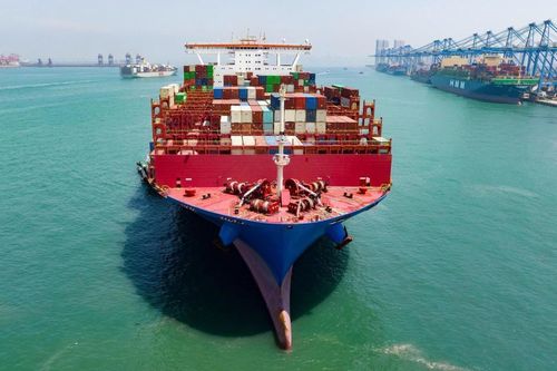 Mỹ dự định thu phí cập cảng tàu Trung Quốc, Bắc Kinh phản ứng quyết liệt