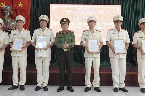 Công an Đà Nẵng công bố nhân sự sau giải thể công an quận, huyện