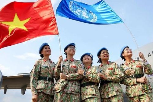 Phát huy vai trò của phụ nữ trong công tác đối ngoại