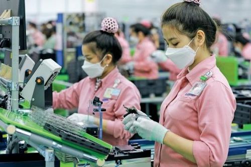 'Miếng bánh' FDI đang nhỏ dần: Giải pháp nào cho Việt Nam?