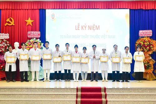 Bệnh viện Đa khoa khu vực tỉnh An Giang kỷ niệm 70 năm Ngày Thầy thuốc Việt Nam