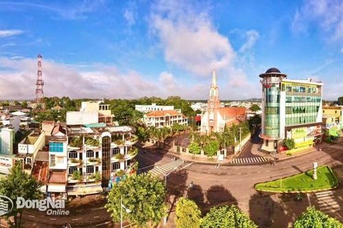 Long Khánh phát động phong trào thi đua yêu nước chào mừng Đại hội Đảng bộ thành phố Long Khánh lần thứ V và thực hiện nhiệm vụ năm 2025