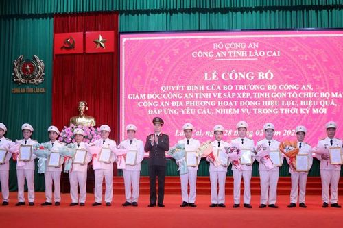 Công an tỉnh Lào Cai tổ chức lễ công bố các quyết định về sắp xếp, tinh gọn bộ máy theo mô hình mới