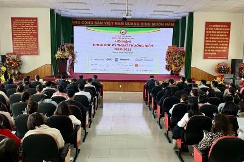 200 đại biểu tham dự Hội nghị Khoa học thường niên của Bệnh viện Đa khoa Lâm Đồng