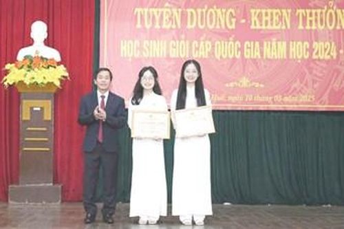 Cô học trò đoạt giải Nhất quốc gia môn lịch sử: Đam mê & nỗ lực