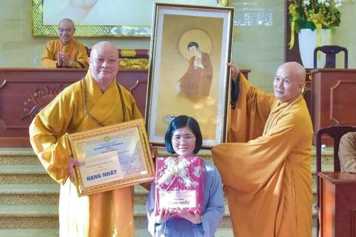 Gặp nữ Phật tử đạt giải nhất Hội thi giáo lý TP.HCM