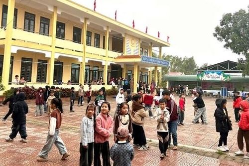 Sau gần một tháng không đến trường, hơn 150 học sinh ở Tân Mỹ đã đi học trở lại